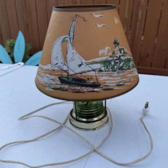 VTG Underwriters Laboratories 70s Nautical Brass And Glass Lamp Green Boat Shade - Picture 4 of 12